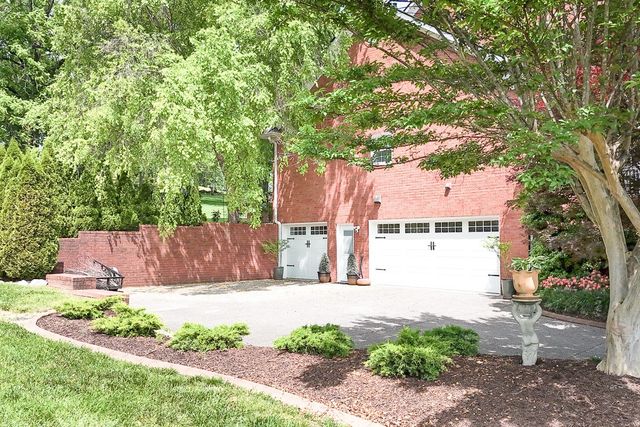 1760 Masters Dr, Franklin, TN 37064