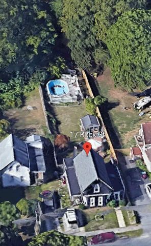 17 Rock Street, Middleboro, MA 02346