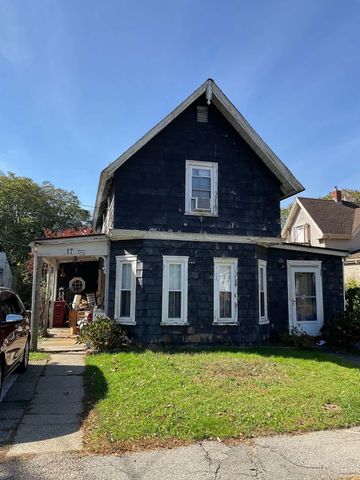 17 Rock Street, Middleboro, MA 02346