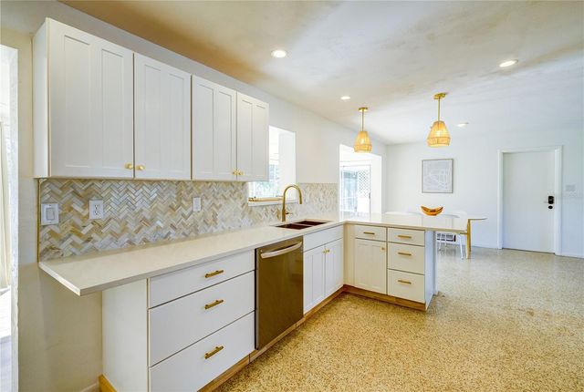 3024 ROSE STREET, Sarasota, FL 34239