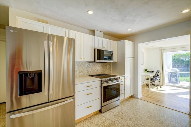 3024 ROSE STREET, Sarasota, FL 34239