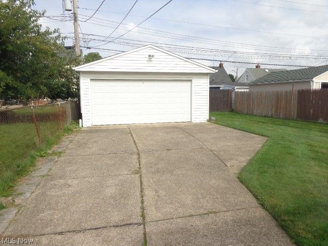 5814 Forest Avenue, Parma, OH 44129