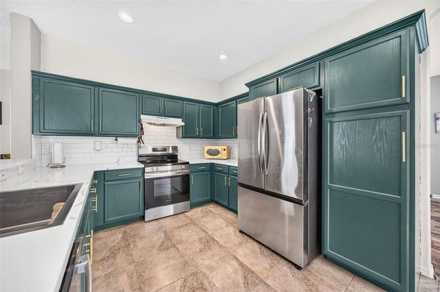 2232 WINDCREST LAKE CIRCLE, Orlando, FL 32824