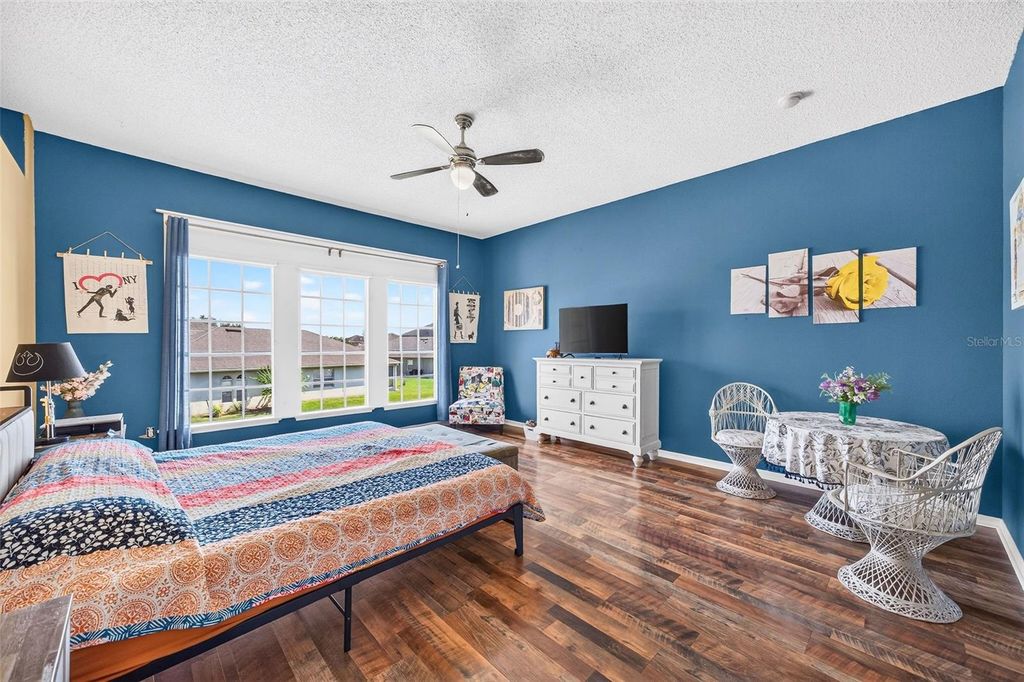 Image 26 of property listing at 2232 WINDCREST LAKE CIRCLE, Orlando, FL 32824
