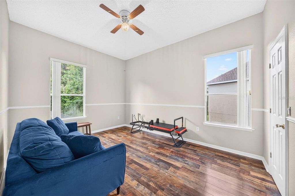 Image 33 of property listing at 2232 WINDCREST LAKE CIRCLE, Orlando, FL 32824