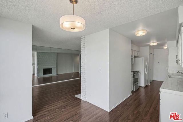 1340 S Beverly Glen Boulevard 112, Los Angeles, CA 90024