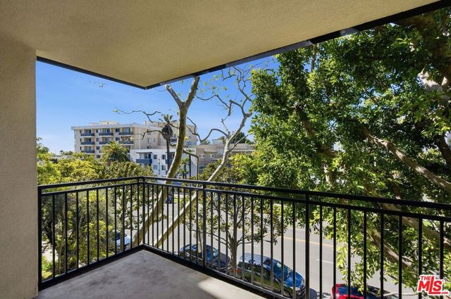 1340 S Beverly Glen Boulevard 112, Los Angeles, CA 90024