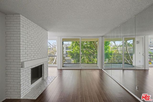 1340 S Beverly Glen Boulevard 112, Los Angeles, CA 90024