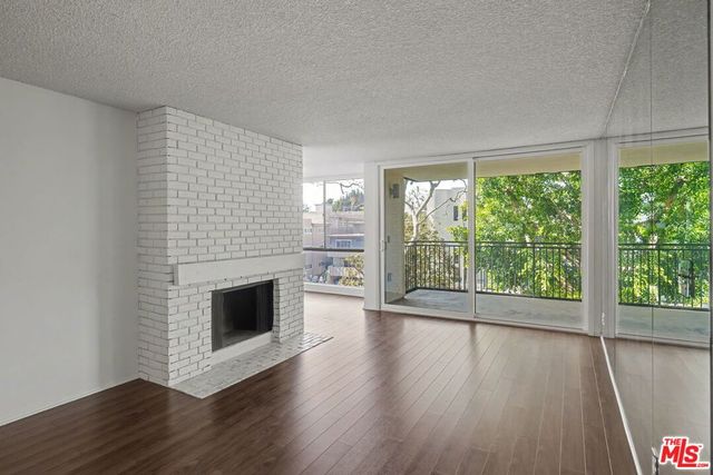 1340 S Beverly Glen Boulevard 112, Los Angeles, CA 90024