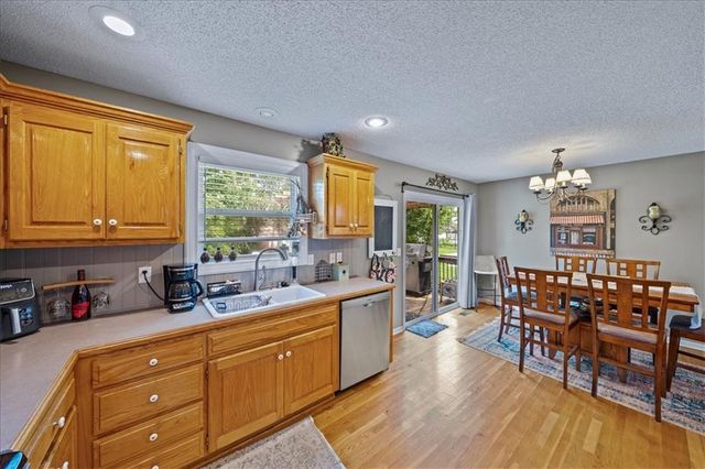 958 NW Maplewood Court, Grain Valley, MO 64029