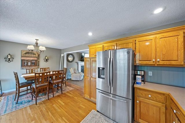 958 NW Maplewood Court, Grain Valley, MO 64029