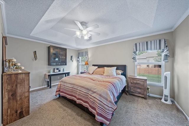 958 NW Maplewood Court, Grain Valley, MO 64029