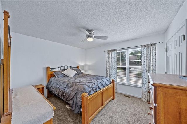 958 NW Maplewood Court, Grain Valley, MO 64029