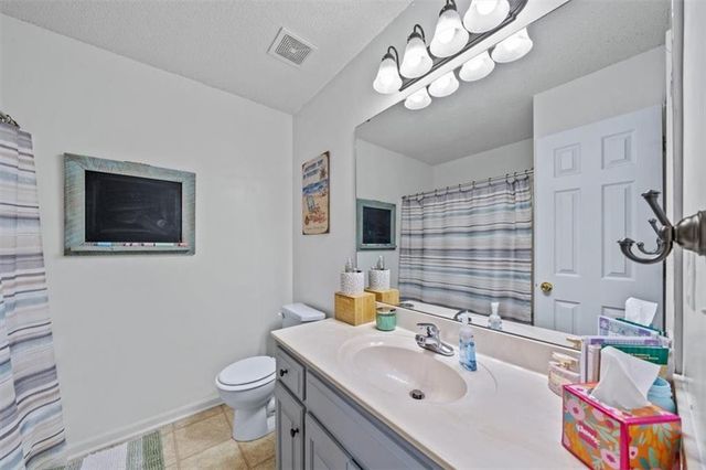 958 NW Maplewood Court, Grain Valley, MO 64029