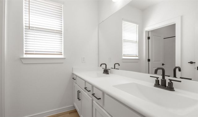 223 Dunovant Drive, Sealy, TX 77474