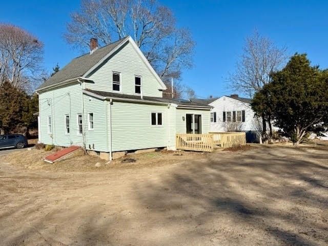 12 Smiths Ln, Kingston, MA 02364