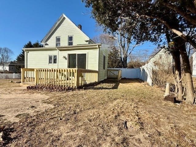 12 Smiths Ln, Kingston, MA 02364