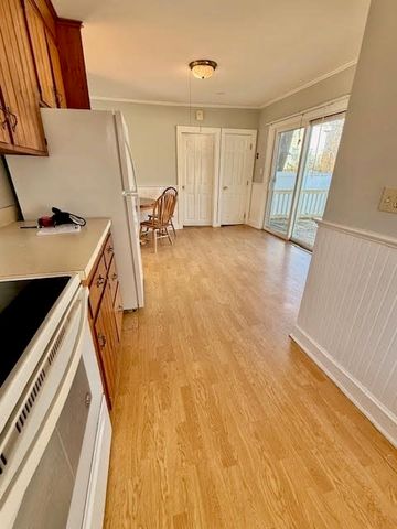 12 Smiths Ln, Kingston, MA 02364