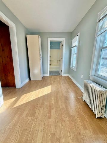 12 Smiths Ln, Kingston, MA 02364