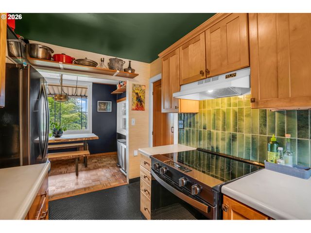 10413 Nw LAIDLAW Rd, Portland, OR 97229