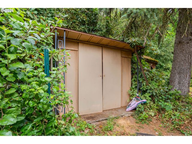 10413 Nw LAIDLAW Rd, Portland, OR 97229