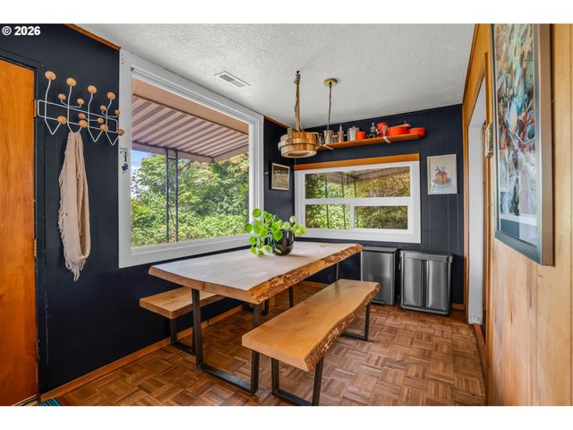 10413 Nw LAIDLAW Rd, Portland, OR 97229
