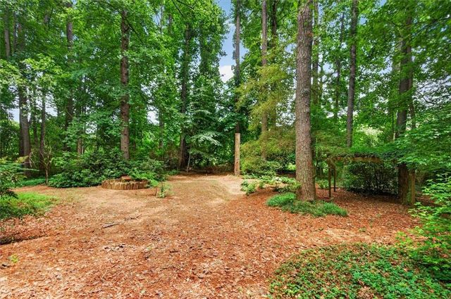 317 New Foal Lane NE, Kennesaw, GA 30144