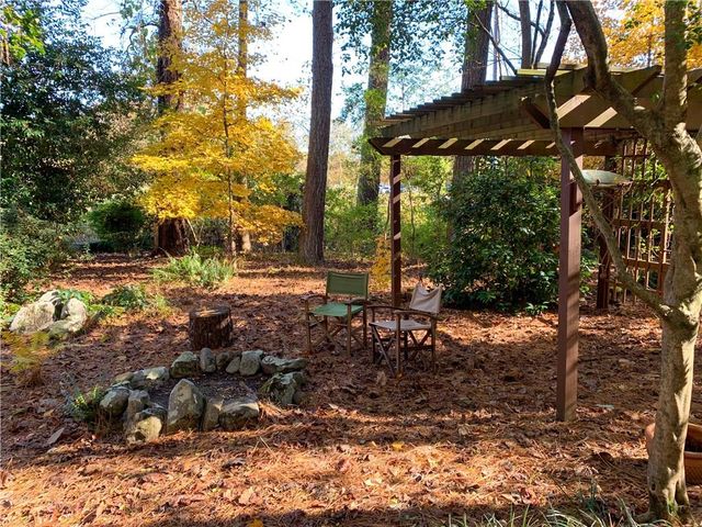 317 New Foal Lane NE, Kennesaw, GA 30144