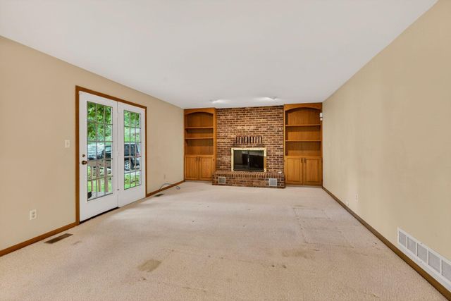 8314 BRECKENRIDGE Way, Columbus, OH 43235