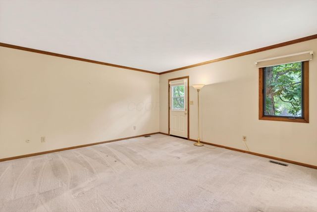 8314 BRECKENRIDGE Way, Columbus, OH 43235