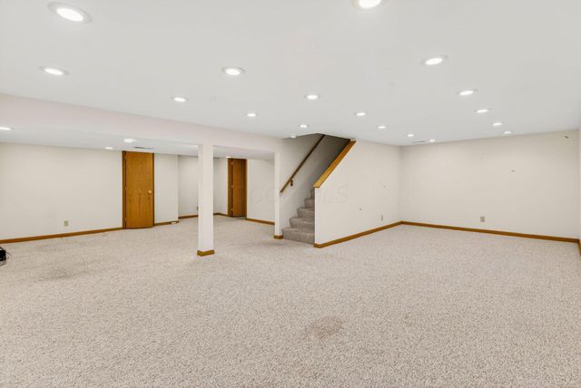 8314 BRECKENRIDGE Way, Columbus, OH 43235