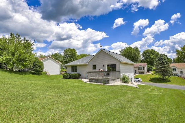 103 Victoria Lane, Barneveld, WI 53507