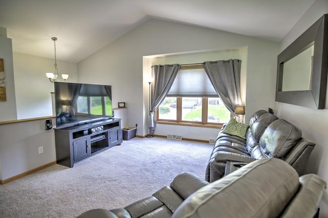 103 Victoria Lane, Barneveld, WI 53507