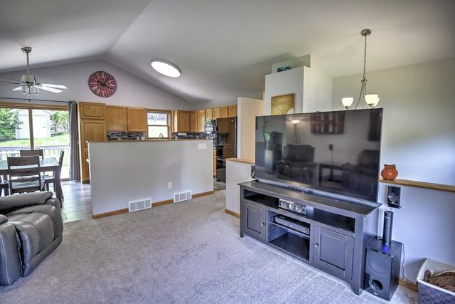 103 Victoria Lane, Barneveld, WI 53507