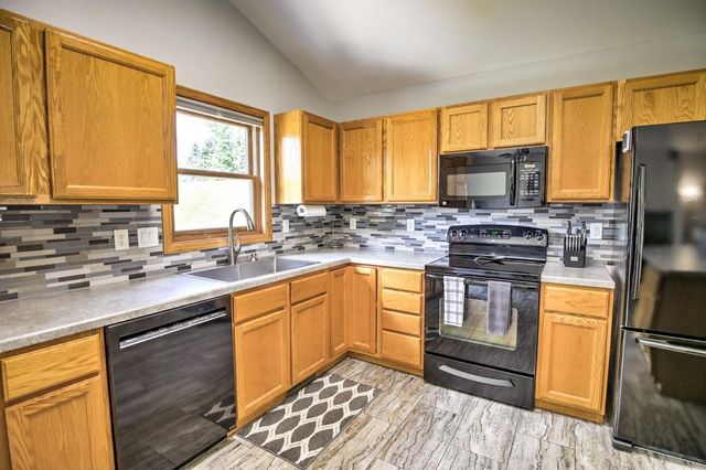 103 Victoria Lane, Barneveld, WI 53507