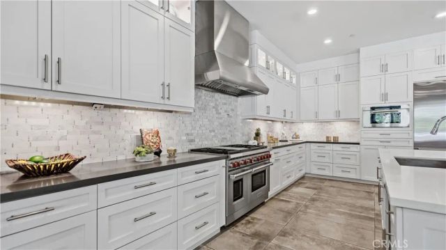 117 Interstellar, Irvine, CA 92618