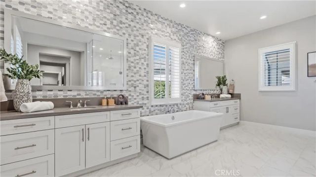 117 Interstellar, Irvine, CA 92618