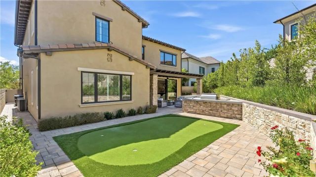 117 Interstellar, Irvine, CA 92618