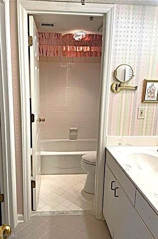 7501 River Rd Apt 5G, Newport News, VA 23607