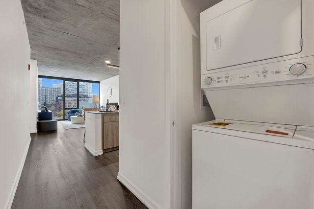 808 N Cleveland Avenue 1606, Chicago, IL 60610