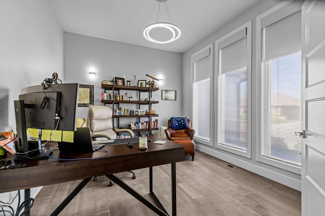 518 N Dublin Drive, Nixa, MO 65714