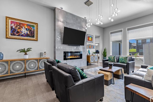 518 N Dublin Drive, Nixa, MO 65714