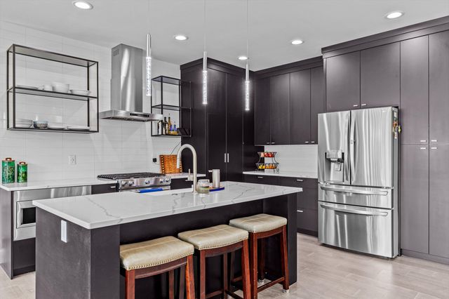 518 N Dublin Drive, Nixa, MO 65714