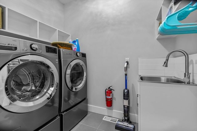 518 N Dublin Drive, Nixa, MO 65714