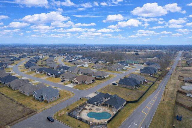 518 N Dublin Drive, Nixa, MO 65714