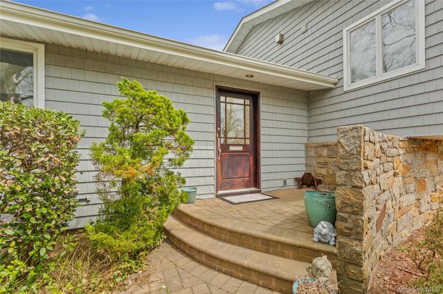 230 Richards Lane, Hewlett Harbor, NY 11557