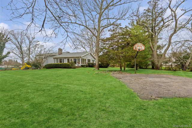230 Richards Lane, Hewlett Harbor, NY 11557