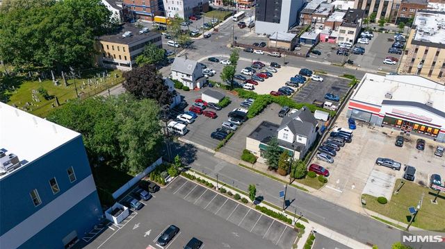 87 Old River Street, Hackensack, NJ 07601