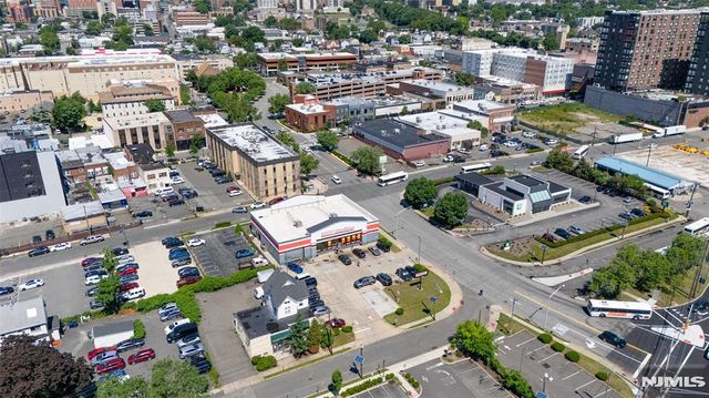 87 Old River Street, Hackensack, NJ 07601