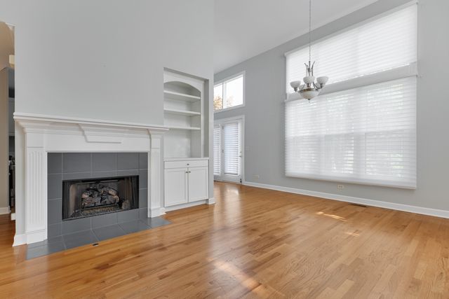 3701 King Charles Lane, St. Charles, IL 60174